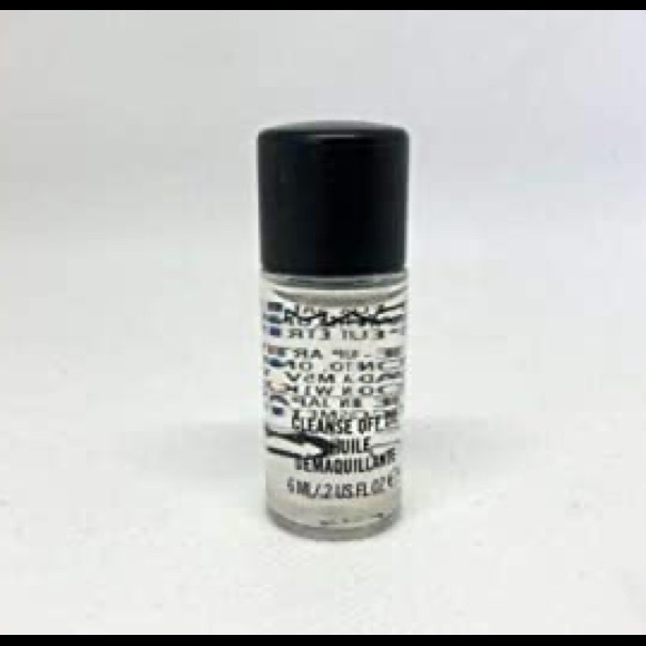 MAC Cleanse Off Oil Travel Sample Size NEW - Picture 1 of 1